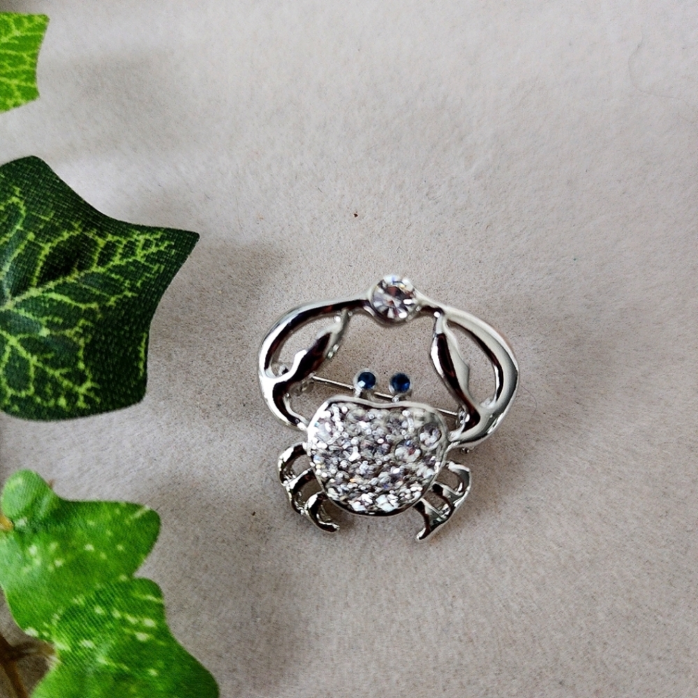 Silver Crab with CZ Crystals Brooch Pin